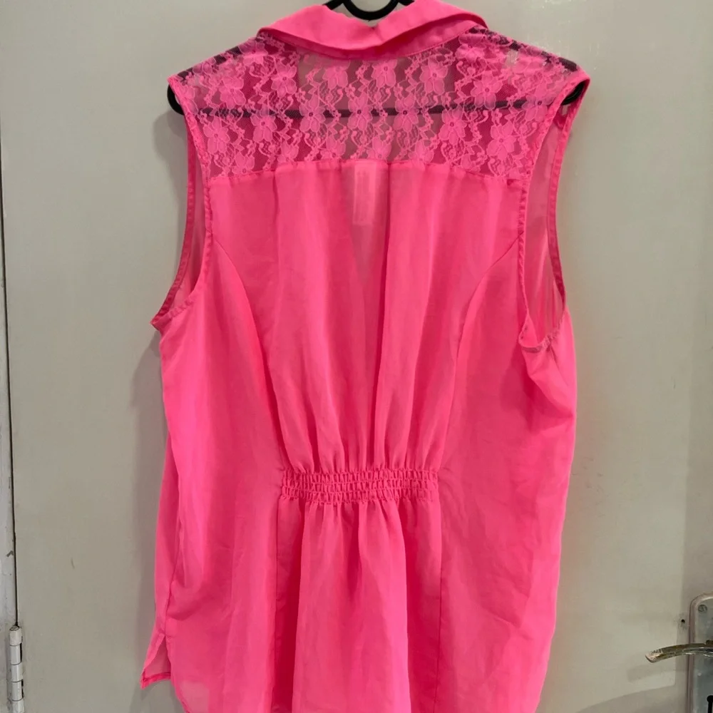 Neon pink shirt with lace detailing - Picture 6 of 10